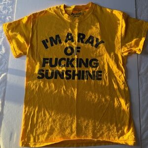 Men's Sunshine shirt Size Medium